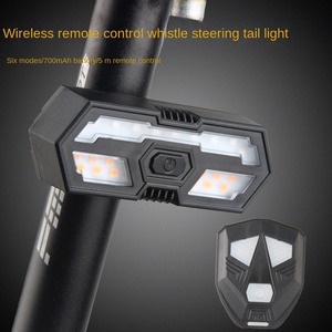 Feu arrière <span class=keywords><strong>de</strong></span> vélo intelligent avec clignotants intégrés pour moto tout-terrain et usage extérieur - Product Image 2