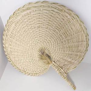 Abanico de Bambú con Diseño de Hoja de Rafia, Arte de Pared Ecológico, Artesanía Hecha a Mano para Decoración del Hogar - Product Image 1