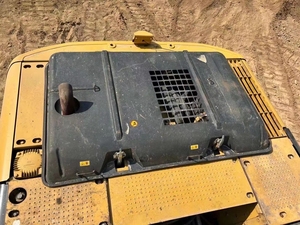 Excavadora de cadenas Caterpillar 323D2L usada en oferta, en buen estado de funcionamiento, excavadora de segunda mano de 20 toneladas con certificación CE y martillo hidráulico. - Product Image 6