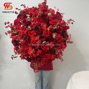 Centros de Mesa de Boda Artificiales de Lujo SMOOTH, Bola de Flores Rosadas Grandes de 60 cm, Rosas Rojas Artificiales de Seda - Product Image 5