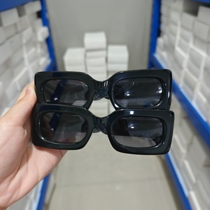 Hot Fashion Trendy Groothandel Boetiek Goedkope Vrouwen Grote Vierkante Rechthoek Frames Optische Monturen Zonnebril Zonnebril - Product Image 4