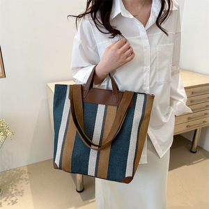 Sac fourre-tout <span class=keywords><strong>en</strong></span> nylon de haute qualité pour l'épicerie, sac à bandoulière pour femme, sac fourre-tout <span class=keywords><strong>en</strong></span> toile avec logo imprimé personnalisé - Product Image 6
