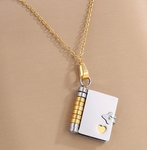 Collana in Acciaio al Titanio Bestseller Transfrontaliero, con Lettera d'Amore Apribile, per Ragazze, Collana Personalizzata Elegante a Forma di Libro per Coppie - Product Image 2