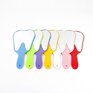 Miroir dentaire coloré en forme de dent, portable, en verre et acier inoxydable, pour patient - Product Image 1
