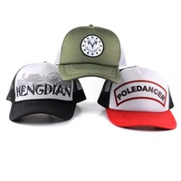Casquette Trucker Dobby Broderie Personnalisée Haute Qualité avec Motif Lettres pour Usage Professionnel, Casquette Trucker en Maille Unisexe Courante