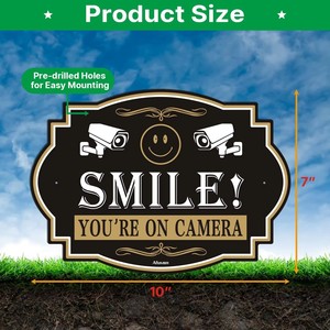 Letrero Reflectante de Aluminio con la Frase 'Sonreídos, estás en cámara', Letrero Decorativo de Advertencia para Video de 7x10 Pulgadas para el Hogar y Negocios - Product Image 2
