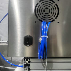 Machine de remplissage automatique à 4 têtes à pompe magnétique pour la transformation laitière, en acier inoxydable, capacité 20 L/h - Product Image 2