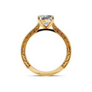 Anillo de compromiso y boda solitario vintage de oro amarillo de 14K con diamante cultivado en laboratorio de corte esmeralda de 2.00 CT, banda grabada con milgrain y 4 puntas - Product Image 6