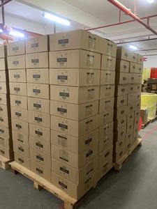 Cuộn hóa đơn nhiệt 80mm cho máy tính tiền một lớp giấy <span class=keywords><strong>ATM</strong></span> 80x80 màu đơn và in logo màu gradient - Product Image 3