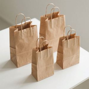 Sacs en papier kraft de haute qualité personnalisés, écologiques, recyclables, style personnalisé avec votre propre logo, aspect élégant - Product Image 3