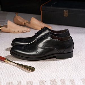 Chaussures décontractées légères à enfiler en cuir véritable pour hommes, à bout pointu, confortables et durables, pour l'automne et les occasions formelles - Collection 2026 - Product Image 2