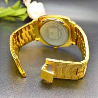 Montre pour homme 24K or carré grand cadran européen rétro sculpté diamants cristal montres dame bracelet en laiton luxe haute qualité 2023