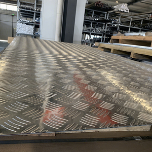 Plaque en aluminium à motif damier antidérapante 5005 5052 <span class=keywords><strong>5754</strong></span> H32, épaisseur 2,5 mm, feuilles à motif damier pour la construction, série 5000 - Product Image 1