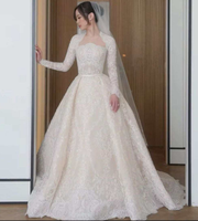 Robe de mariée S0727Y 2026 moderne, longue, coupe trapèze, grande taille, en dentelle, avec taille naturelle et col carré à manches longues