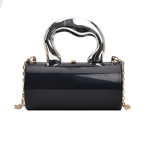 Sacs à main en métal pour femmes Chic Sac à main brillant en forme de tonneau Sac à bandoulière en acrylique <span class=keywords><strong>Pochette</strong></span> de soirée pour mariage Fête Doré - Product Image 4