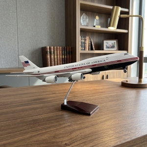 Modèle d'avion en résine Air Force B747-200 de 47 cm, avion présidentiel, avion de présentation, artisanat peint, décoration, cadeau - Product Image 2