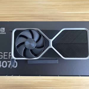 Tarjeta Gráfica RTX4070 FE Edición Pública 12GB Founder's Edition ITX, Pequeño Cañón de Acero, Razonamiento por IA, RTX4070 FE - Product Image 3