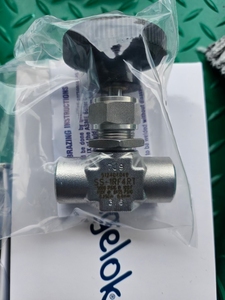 Válvula de aguja de acero inoxidable SS-1RF4RT NPT 1/4" hembra ISO cónica, con vástago regulador y tapa integral - Product Image 4