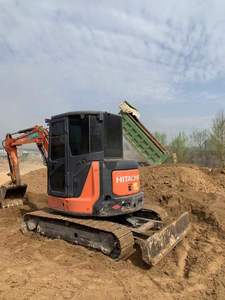 Miniexcavadora Usada Hitachi ZX55 ZX55UR de 5.5 Toneladas, Origen Japón, Pocas Horas de Uso, con Motor Yanmar, Caja de Cambios y Transmisión - Probada e Inspeccionada - Product Image 2