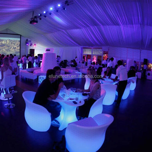 Tables et chaises de <span class=keywords><strong>bar</strong></span> et de restaurant modernes à LED lumineuses pour l'extérieur, meubles en plastique illuminés pour usage hôtelier, forme octogonale, 4 places - Product Image 3