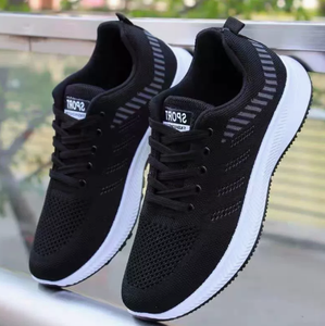 Zapatillas de deporte de malla transpirable para hombre, zapatos ligeros con cordones para caminar, calzado deportivo informal antideslizante - Product Image 1
