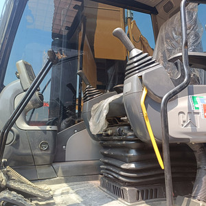 รถขุด CAT 320D2 ขนาด 20 ตัน พร้อมบุ้งกี๋ขุดขนาด 1 ลูกบาศก์เมตร รถขุดตีนตะขาบ cat320d2 มือสอง - Product Image 5