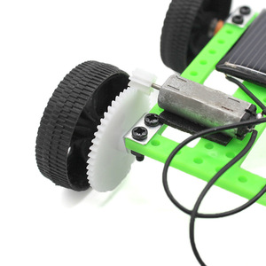 Kit de coche miniatura con energía solar para niños, juguete educativo científico con marco de plástico y diseño de formas geométricas - Product Image 3