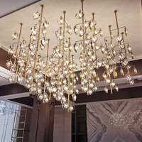Le long lustre moderne suspendu créatif de cercle allume la maison