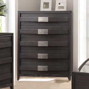 Ensemble de meubles de chambre gris - Lit plateforme, commode, table de chevet et coffre avec accents métalliques - Product Image 3