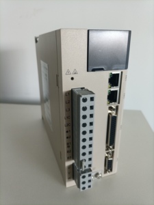 Motor de Fábrica Siheng CE 1KW 1.3KW 1.5KW 1.8KW 2.3KW AC 130mm Nema52 8.4nm 220V con Encoder Absoluto de 17 bits y Controlador Trifásico - Product Image 2