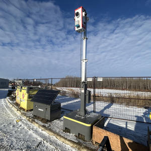 Tiang Teleskopik Manual dengan Basis Bergerak dan Kamera Tenaga Surya - Product Image 3
