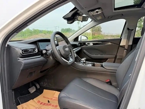 Venta al por Mayor Emgrand 2026 Versión Básica 1.5L Transmisión Automática Emisión Euro VI Volante a la Izquierda Asientos de Cuero - Product Image 4