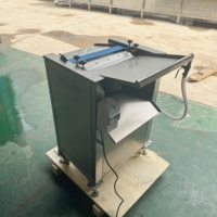 Machine verticale puissante de retrait de peau de poisson de calmar