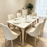 Table à manger ovale en bois massif de style mid-century modern, ensemble de 6 chaises, écologique, durable, pour usage hôtelier, plateau en pierre.