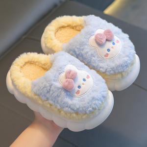 Chaussons d'hiver en coton pour enfants, pantoufles chaudes et antidérapantes en peluche pour filles, pantoufles en peluche à talon fermé pour garçons de 2 à 10 ans - Product Image 4
