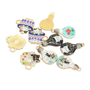 Lindo café <span class=keywords><strong>taza</strong></span> gato bombilla esmalte encantos DIY pareja baratijas collar pulsera pendientes <span class=keywords><strong>Kawaii</strong></span> <span class=keywords><strong>taza</strong></span> <span class=keywords><strong>de</strong></span> té gato aleación colgante - Product Image 5