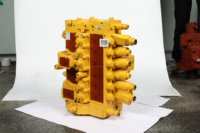 Pièce de rechange principale hydraulique d'excavatrice de KOMATSU de soupape de commande de PC200LC-7 PC200-7 PC200-6 723-47-20404 723-46-20404