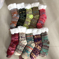 Chaussettes d'intérieur chaudes pour femmes, antidérapantes, en polaire, motif sapin de Noël, certifiées CE OEKO-TEX