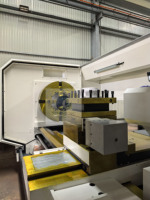 Mesin Bubut Pipa CNC QK1335 dengan Spindle Berongga untuk Pemotongan dan Pembubutan Ulir Pipa Casing dan Tubing di Industri Minyak