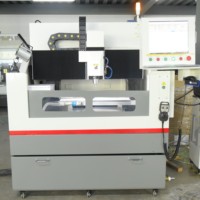 Routeur CNC haute vitesse pour acrylique et circuits imprimés |   Machine de fraisage, de gravure et de perçage de haute précision pour usage industriel