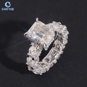 Anillo de Compromiso de Moissanita con Corte Esmeralda, Plata 925 con Baño de Rodio, Engaste Pavé, Anillos de Eternidad de Lujo para Mujer, Estilo Geométrico - Product Image 1