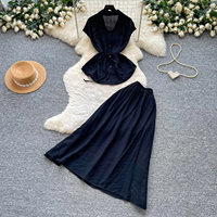 Ensemble élégant d'été pour femme : Haut à col et manches courtes avec ceinture, jupe midi taille haute – Tenue 2 pièces pour le bureau et les trajets quotidiens