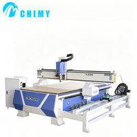 Machine de fraisage CNC 4 axes 1325 pour la sculpture et l'embossage de pieds de chaise et de balustres en bois