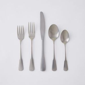 Ensemble de couverts de style antique avec des couverts en acier inoxydable de luxe conçus pour la table à manger et les restaurants - Product Image 3