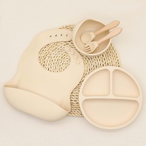 Ensemble d'alimentation pour bébé en silicone 5 pièces, anti-fuite, sans BPA, écologique, avec motifs brodés à la main, pour nourrissons de 0 à 12 mois - Vente chaude - Product Image 1
