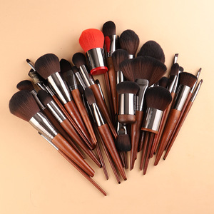 Juego de Brochas de Maquillaje Cangzhou, Mango de Madera, Pelo Sintético, Brochas para Base, Corrector y Sombra de Ojos, 16 Piezas, Herramienta de Belleza Profesional - Product Image 2