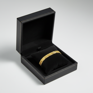 Bracelet élégant en or jaune 22 carats à motif géométrique pour hommes et femmes, design à maillons texturés traditionnels, fermoir sécurisé - Product Image 3