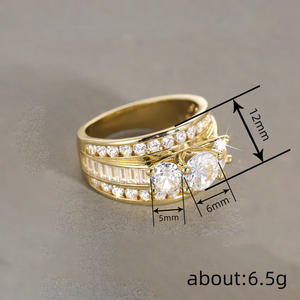 Anello da Donna T0954 in Oro Massiccio 18K con Diamante Taglio Brillante Rotondo Colore D Naturale, Fede Nuziale con Pietre Laterali a Baguette - Product Image 4