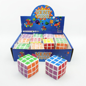Juguetes Antiestrés de Cubo de Colores, Simulación de Cubo, Diseño Único y Flexible, Juguete Antiestrés Duradero para Adultos y Niños - Product Image 1