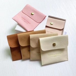 Bolsa de Regalo para Joyería con Cierre a Presión, Diseño de Sobres, con Soporte para Collares y Pendientes, de la Colección JUNE Fashion - Product Image 1